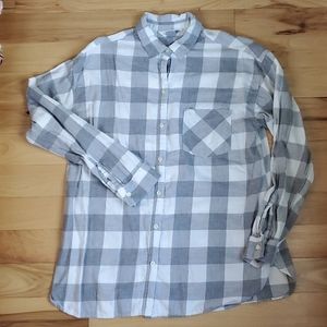 Old Navy "The Boyfriend Shirt" Large